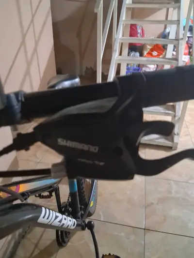 Bicicleta montaña Wizard negra con suspensión - miniatura 6