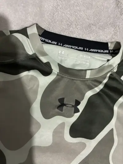 Polera Under Armour - miniatura 2