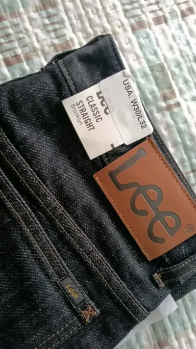 Jeans Lee oscuros nuevos con etiqueta - miniatura 3