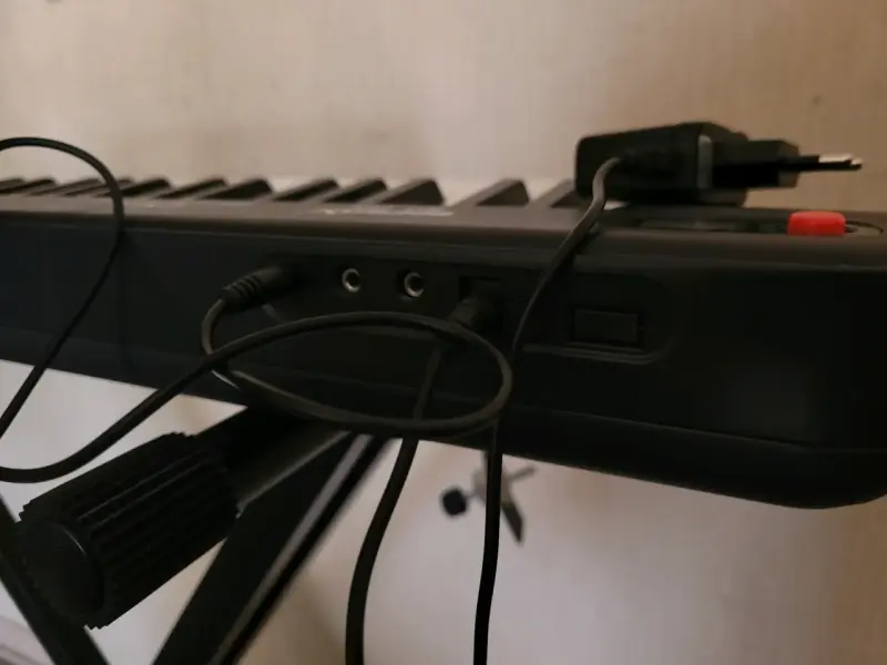 Teclado electrónico con soporte - 4
