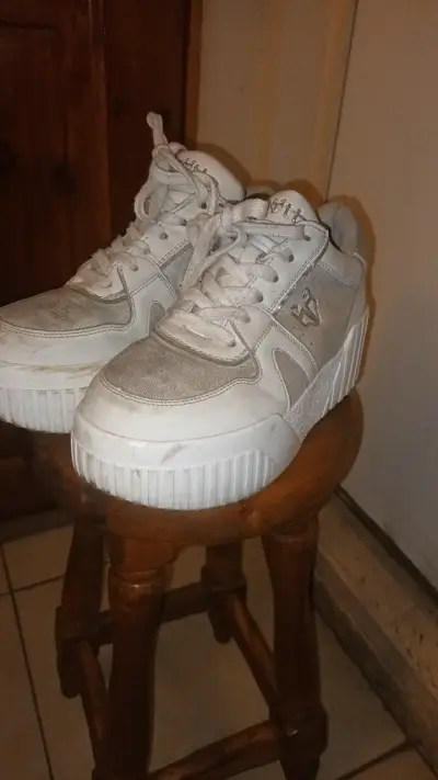 Zapatillas deportivas blancas de cuero - miniatura 1