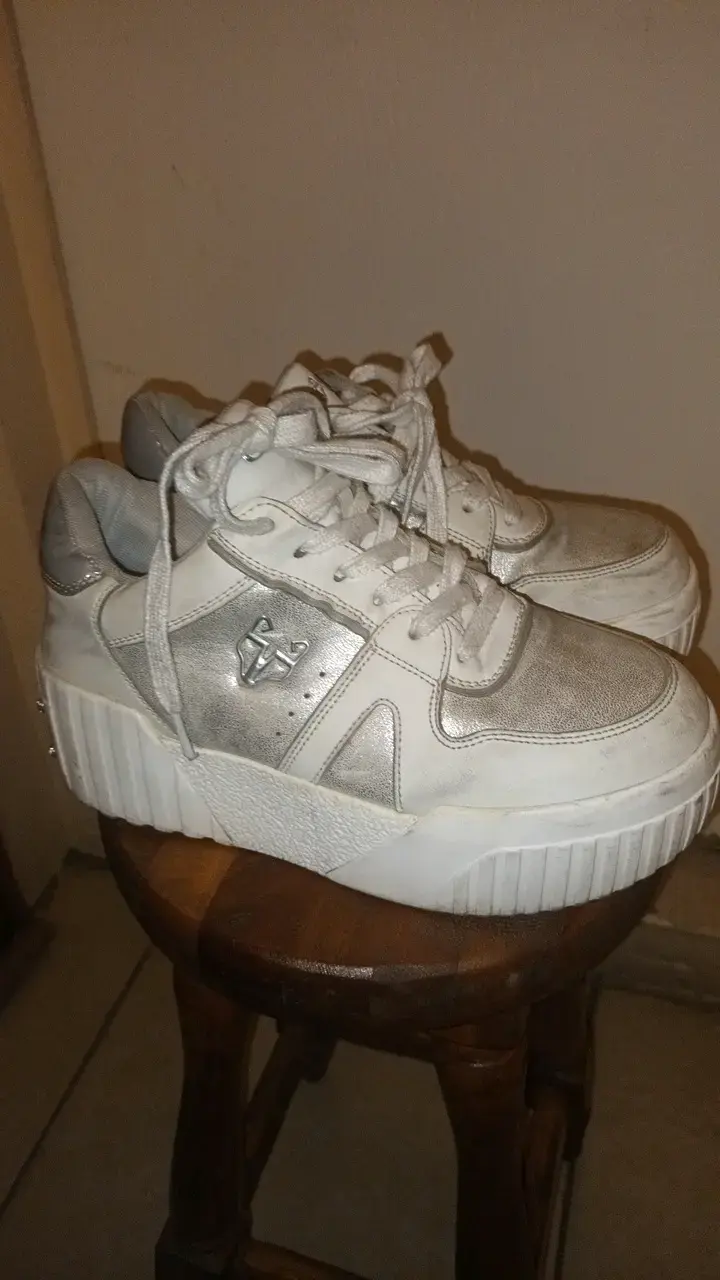 Zapatillas deportivas blancas de cuero - 2