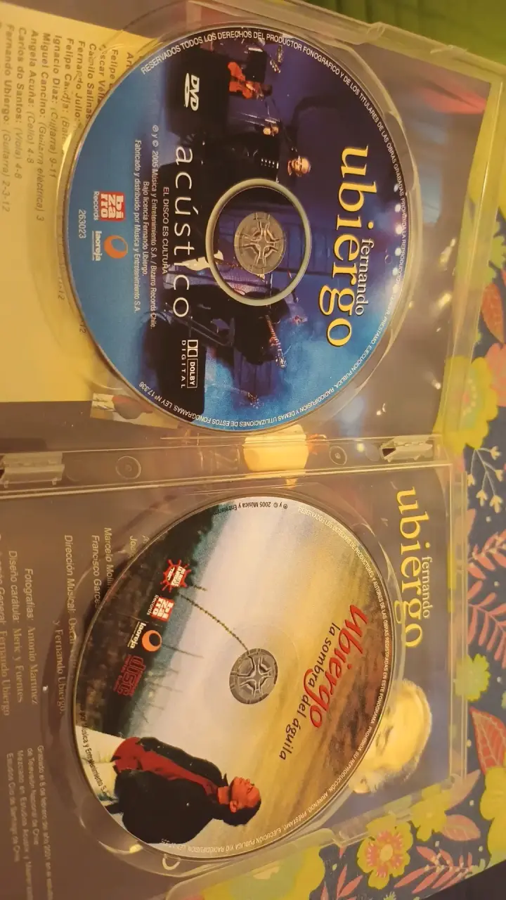 Colección de DVD y CDs de Fernando Ubiergo - 2