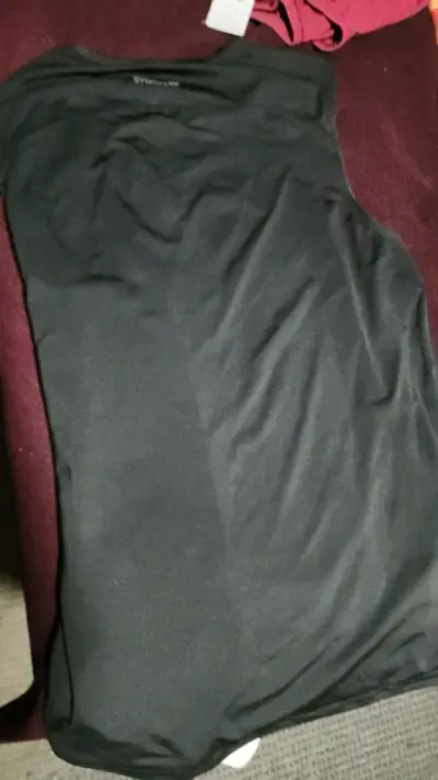 Polera deportiva negra gymshark sin mangas - miniatura 2