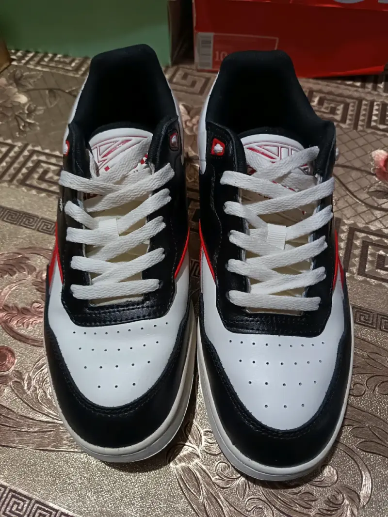 Zapatillas deportivas Reebok blancas y negras - 2