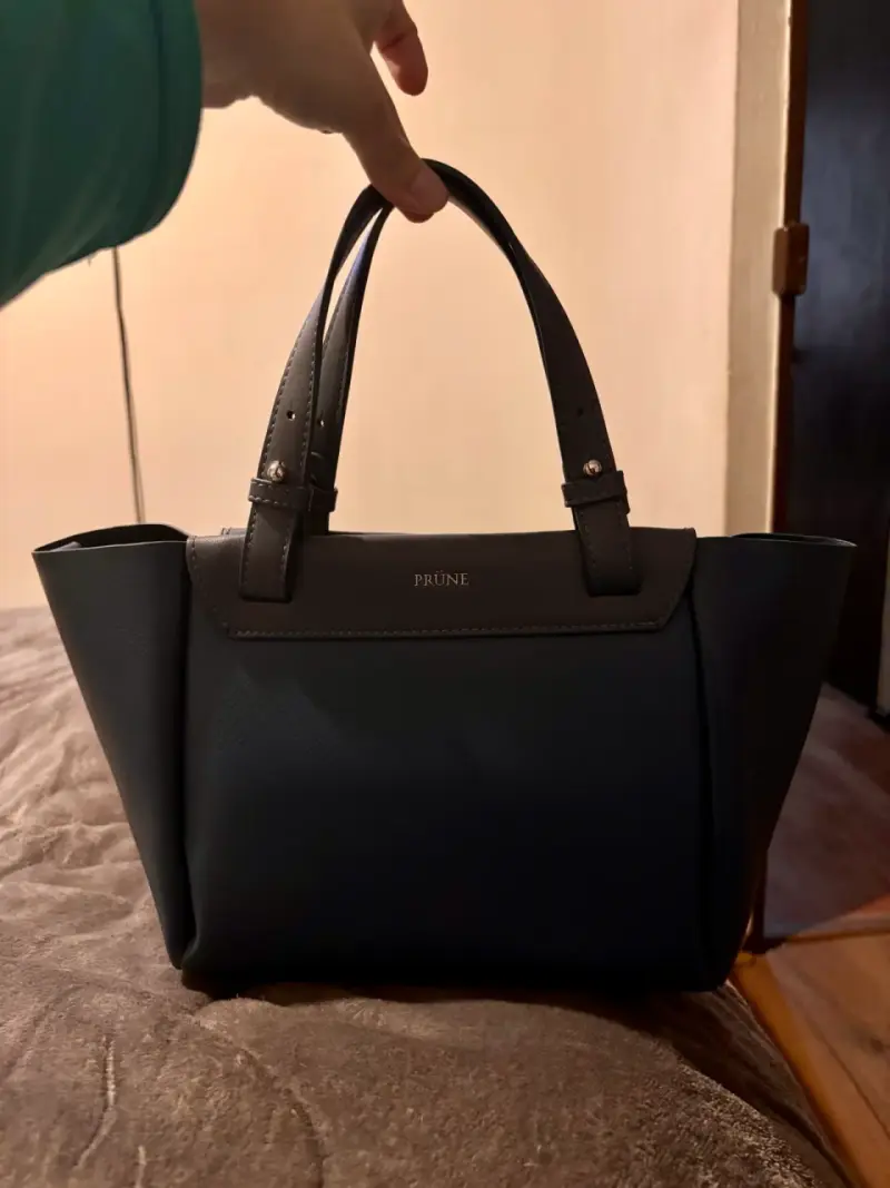 Bolso Prüne negro elegante y moderno - 1