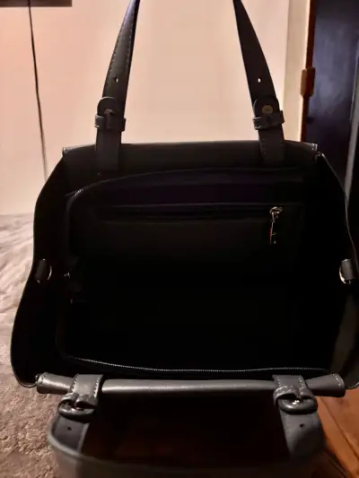 Bolso Prüne negro elegante y moderno - miniatura 3