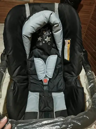 Silla de auto para bebé marca Bebesit - miniatura 2