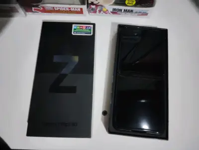 Samsung Galaxy Z Flip3 5G en caja - miniatura 1