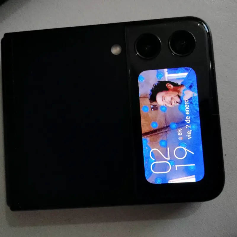 Samsung Galaxy Z Flip3 5G en caja - 3