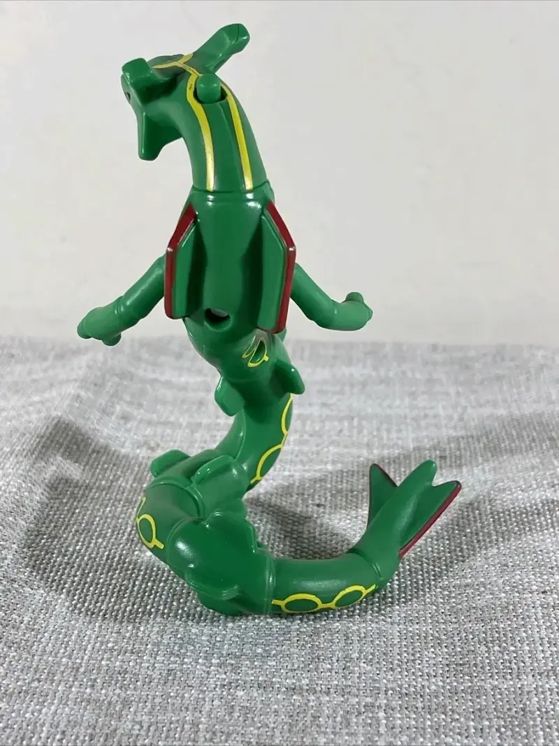 Figura de acción Rayquaza Pokémon de 2015 - 3