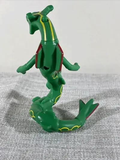 Figura de acción Rayquaza Pokémon de 2015 - miniatura 3
