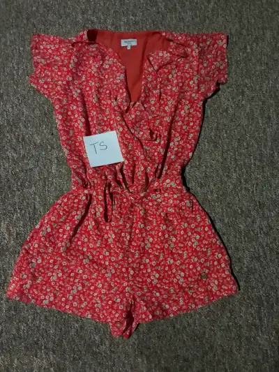 Enterito corto rojo con flores talla S - miniatura 1