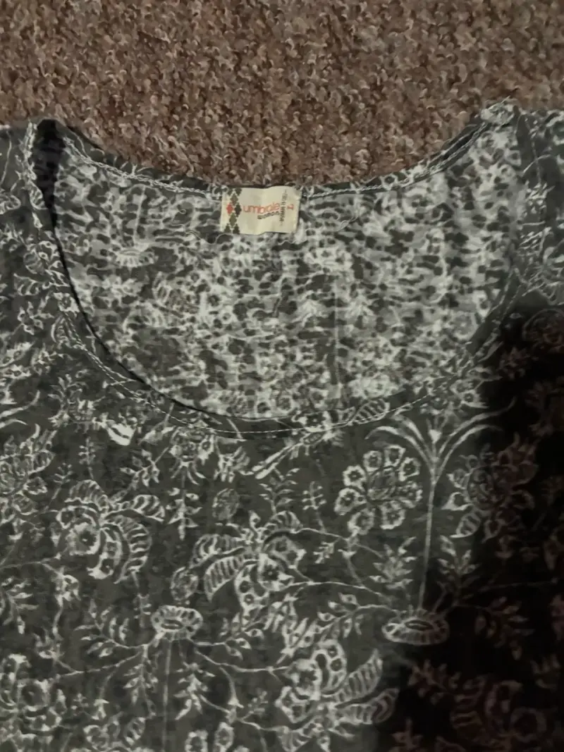 Polera manga larga estampada floral - 2