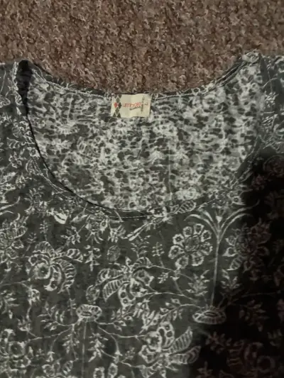 Polera manga larga estampada floral - miniatura 2