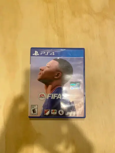 Juego FIFA 21 para PS4 en buen estado - miniatura 1