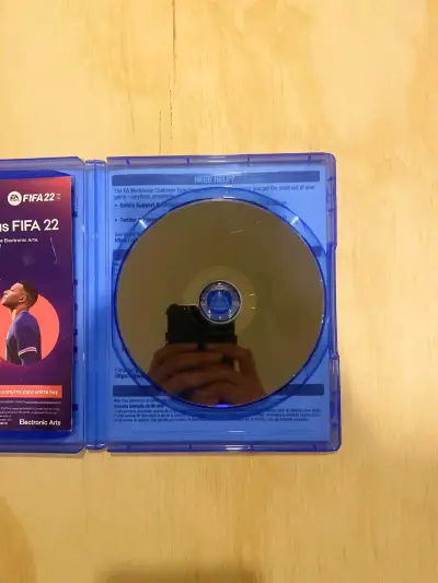 Juego FIFA 21 para PS4 en buen estado - miniatura 3