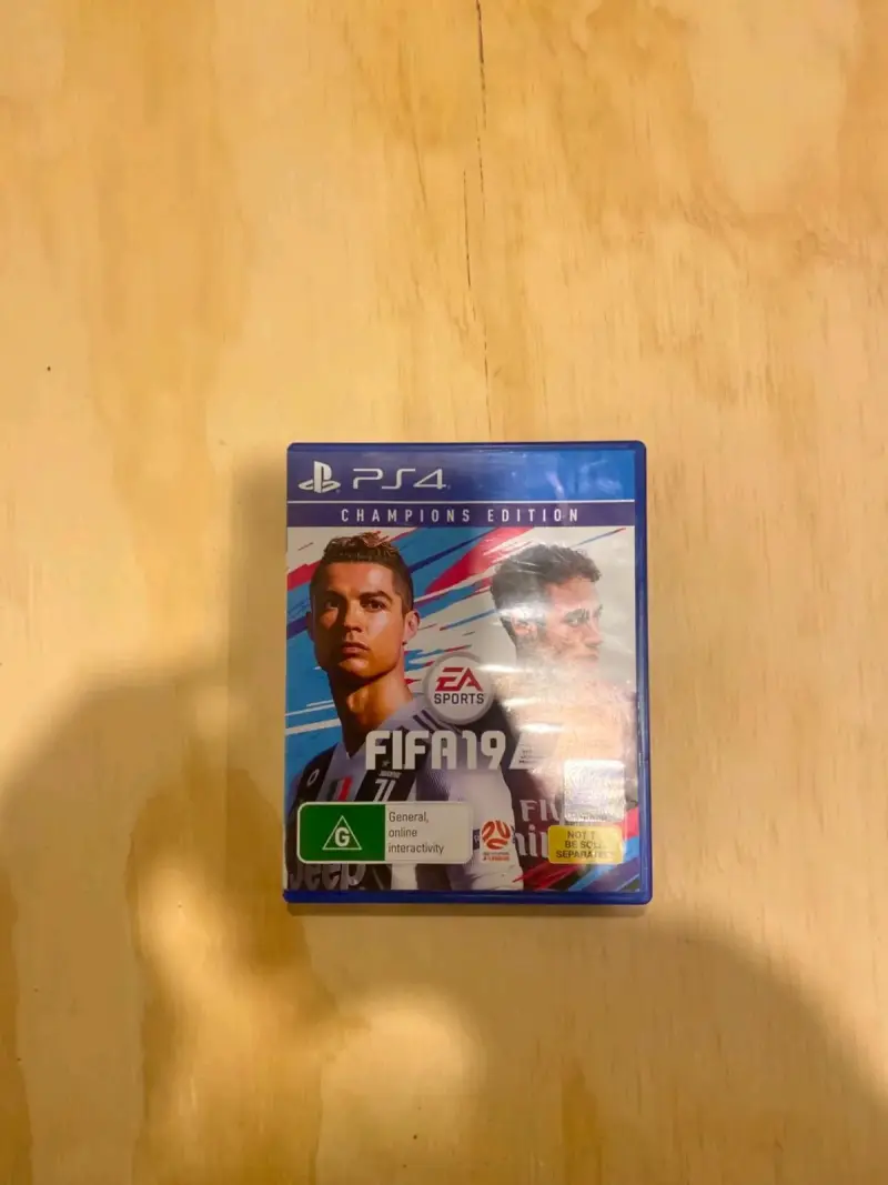 FIFA 19 Champions Edition para PS4 - 1