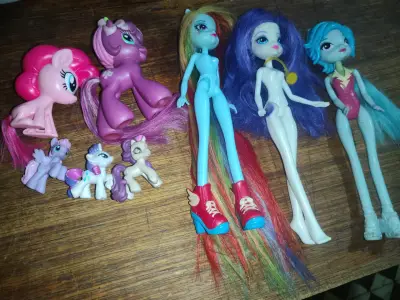 Lote de figuras My Little Pony y muñecas - miniatura 1