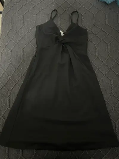 Vestido negro elegante con tirantes H&M - miniatura 1