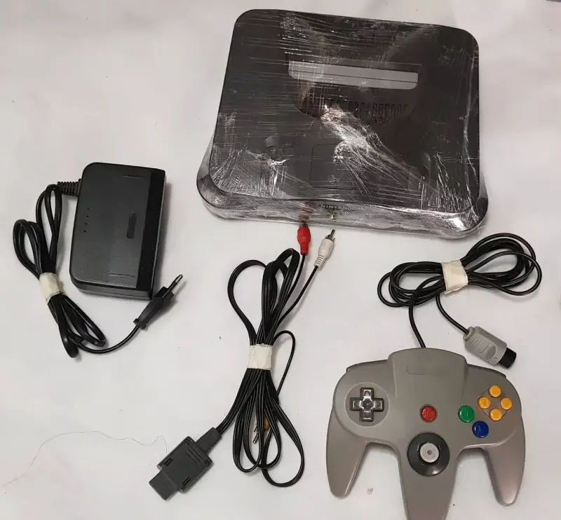 Consola Nintendo 64 japonesa