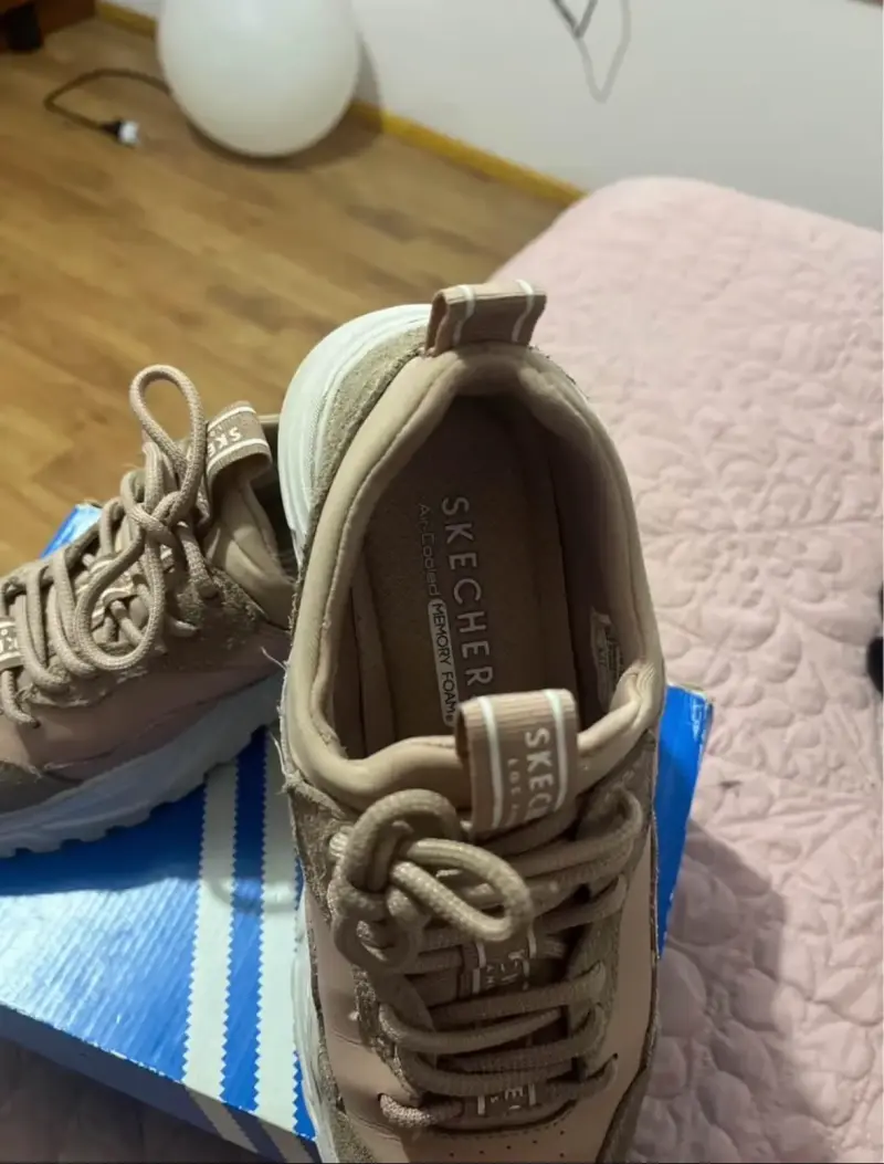 Zapatillas Skechers beige para mujer - 4