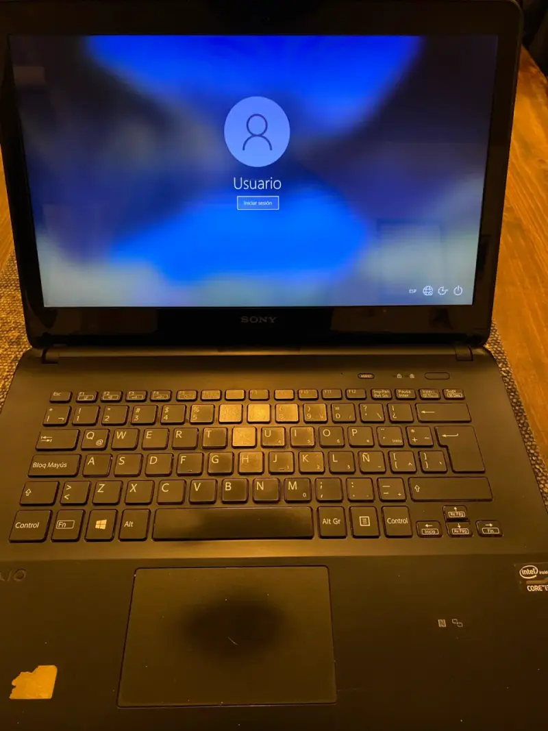 Laptop Sony Vaio con Intel Core i5 - 1