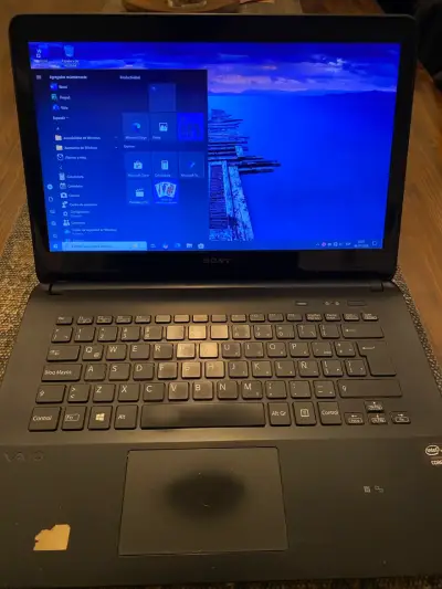Laptop Sony Vaio con Intel Core i5 - miniatura 2