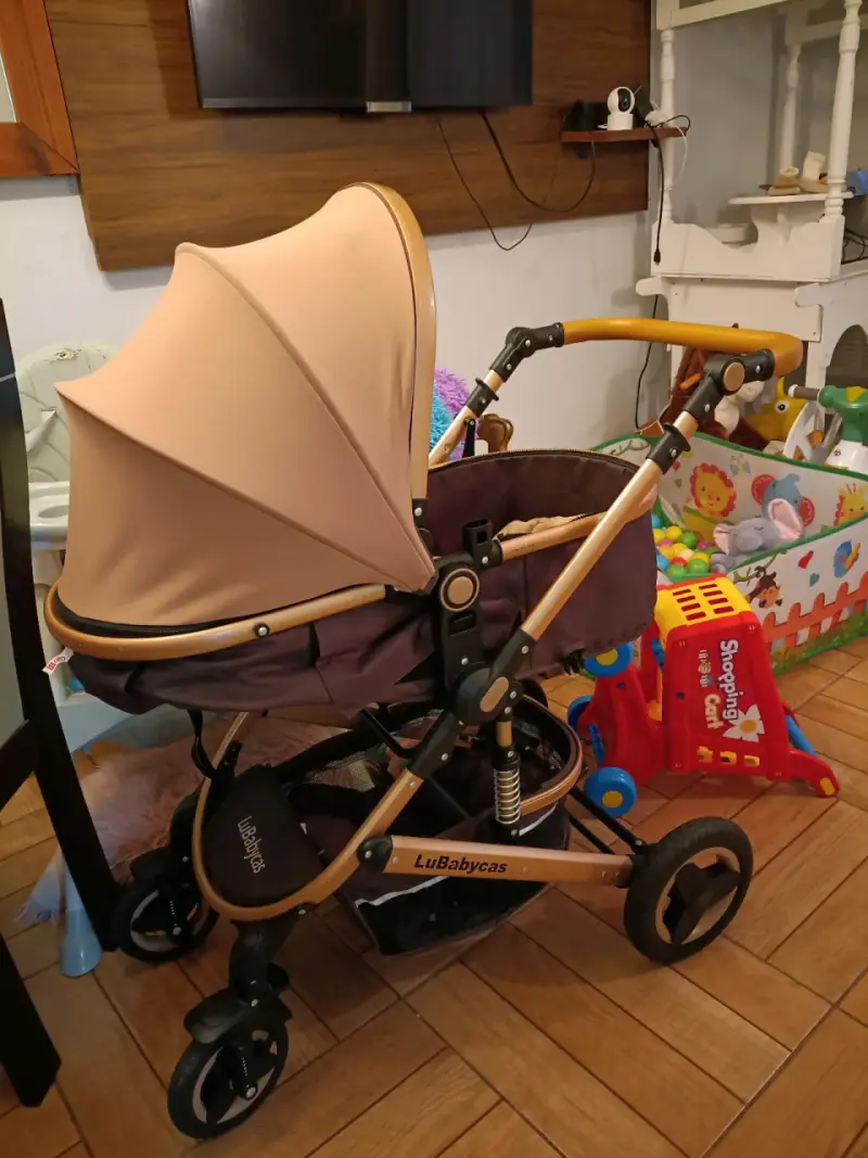 Coche de bebé plegable color beige - 2