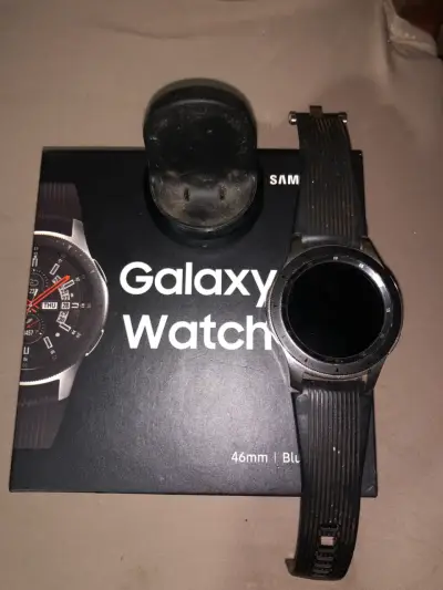 Samsung Galaxy Watch 46mm con cargador - miniatura 1