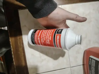 Anticongelante y líquido de frenos Motorcraft - miniatura 2