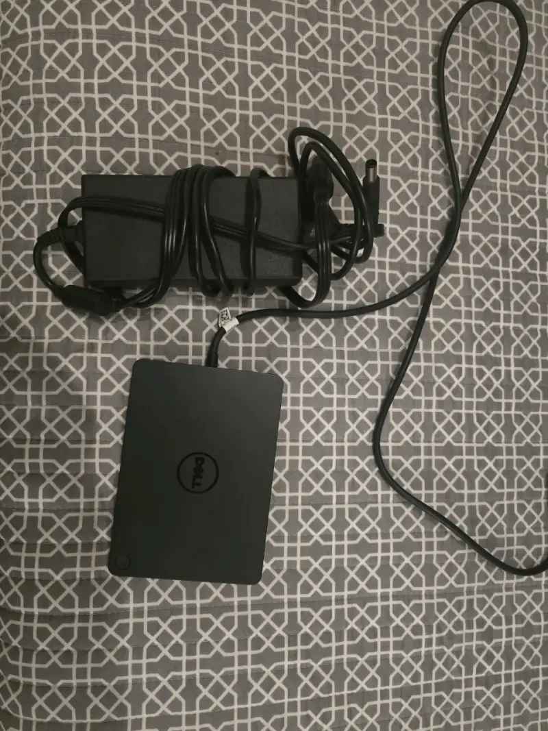 Docking station Dell con adaptador de corriente - 1