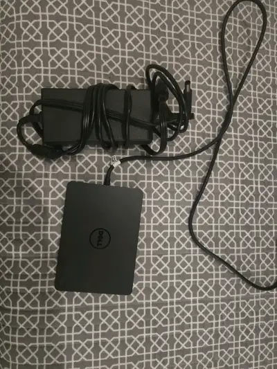 Docking station Dell con adaptador de corriente - miniatura 1