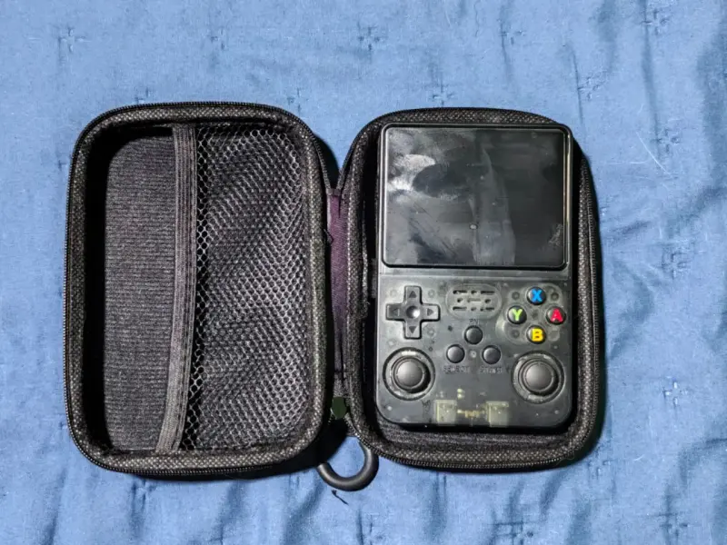 Consola portátil retro R36S con estuche