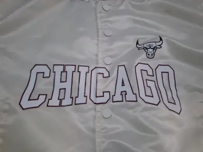 Chaqueta NBA Chicago Bulls blanca women - miniatura 4