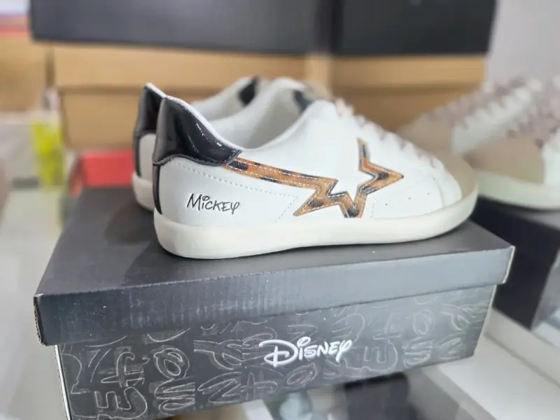 Zapatillas blancas Disney Mickey con estrella - 4