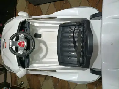 Auto eléctrico infantil Bebesit blanco - miniatura 3