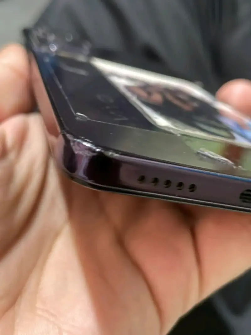 Smartphone Vivo con cámara dañada - 4