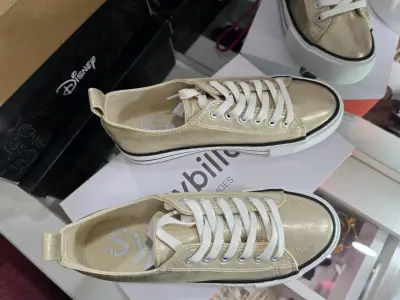 Zapatillas doradas con plataforma - miniatura 4