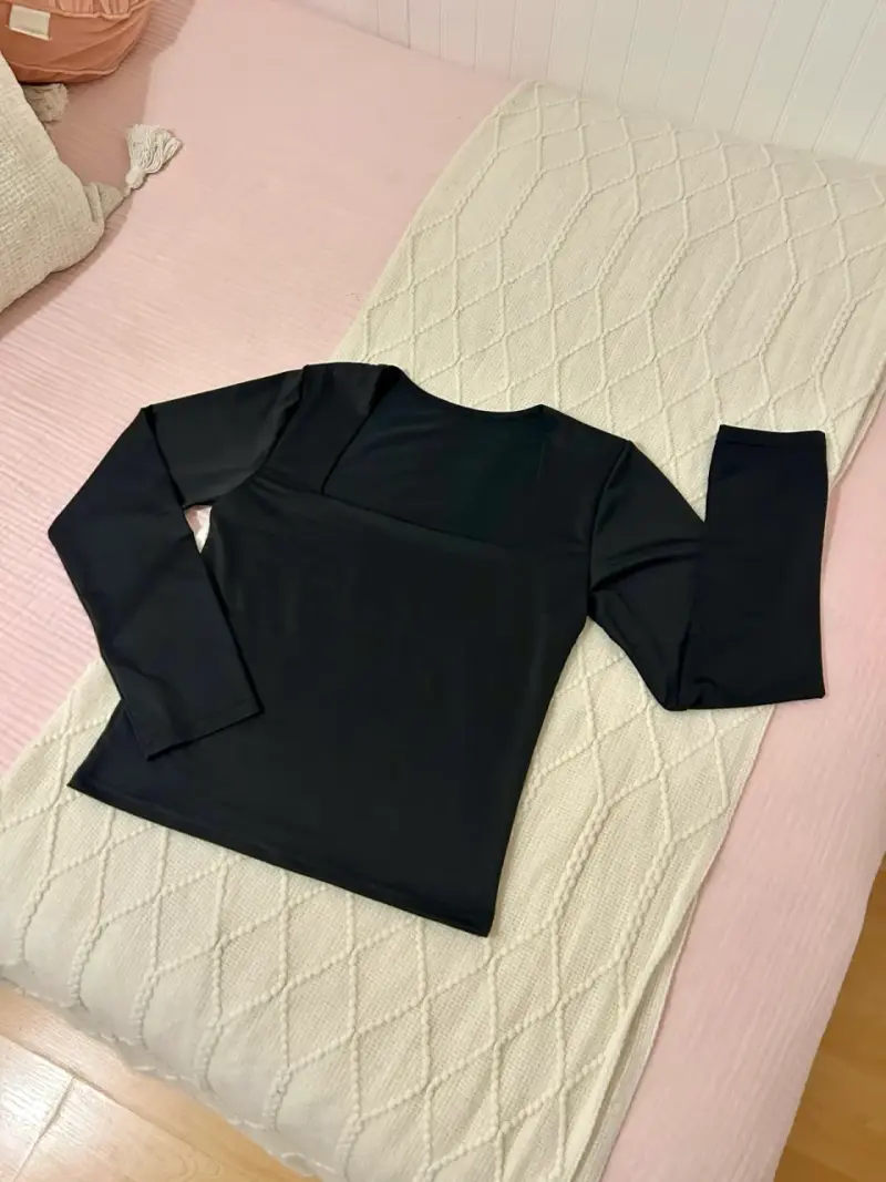 Polera negra de manga larga para mujer - 1