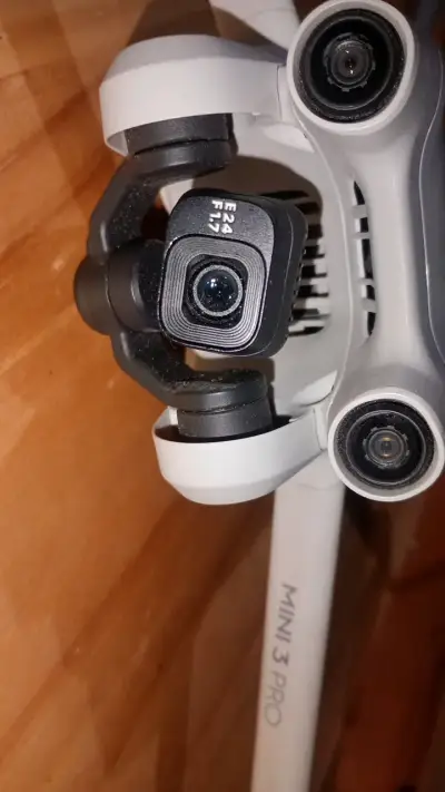 Drone compacto con cámara 4K DJI MINI 3 PRO - miniatura 3