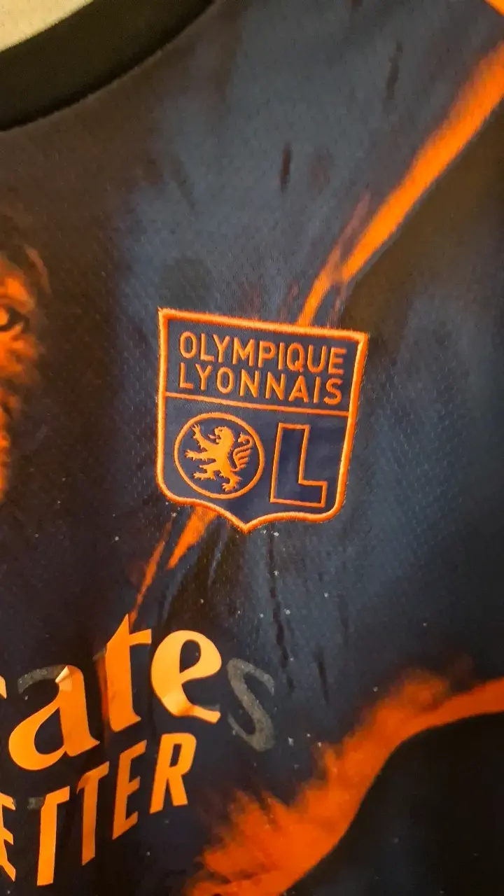 Camiseta Adidas Olympique Lyon edición especial - 2