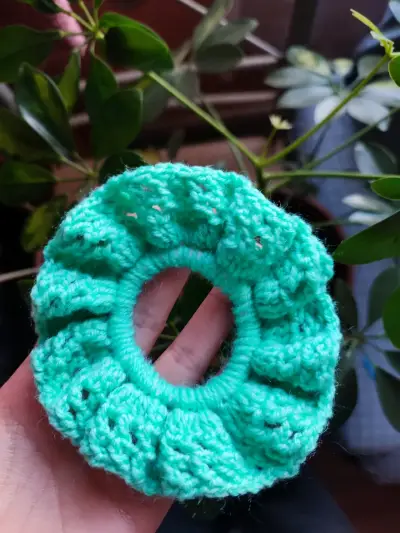 Coletero tejido a crochet colorido - miniatura 3