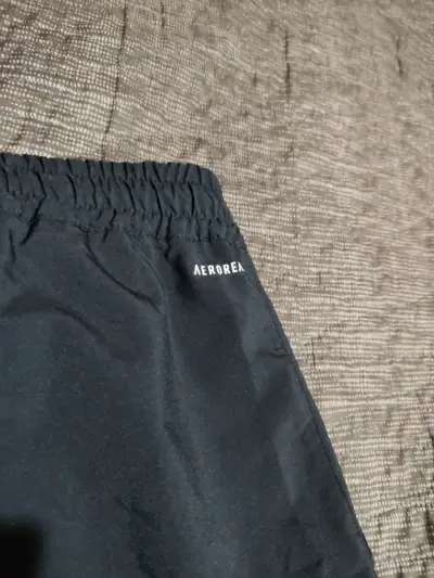 Short deportivo Adidas negro - miniatura 3