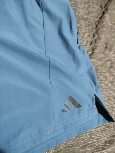 Short deportivo azul Adidas - miniatura 3