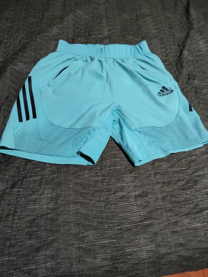 Short deportivo Adidas celeste - 1