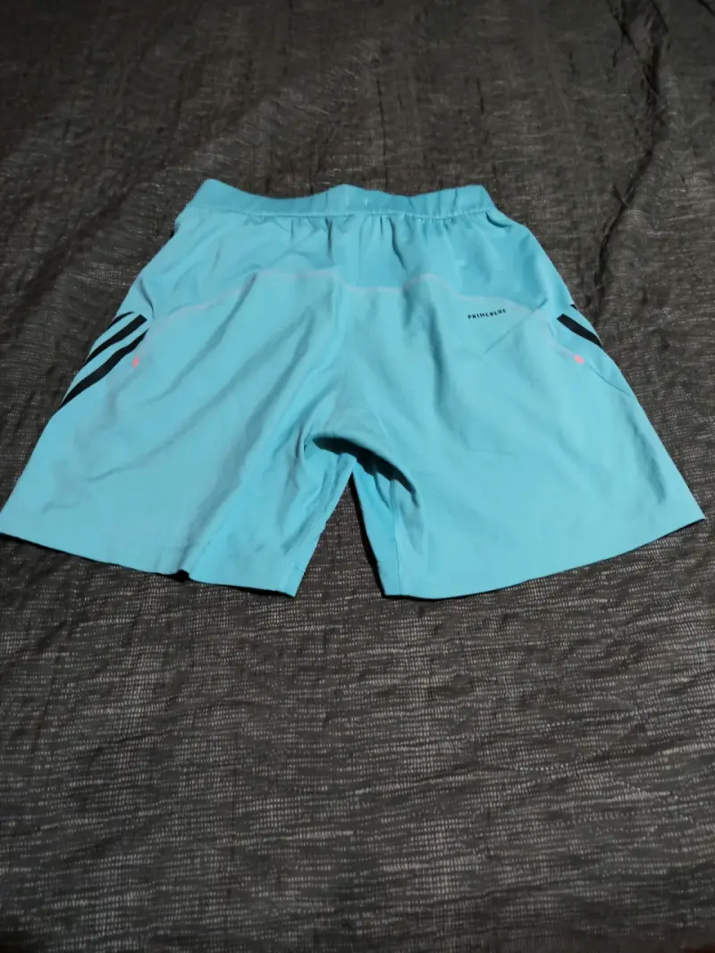 Short deportivo Adidas celeste - 2