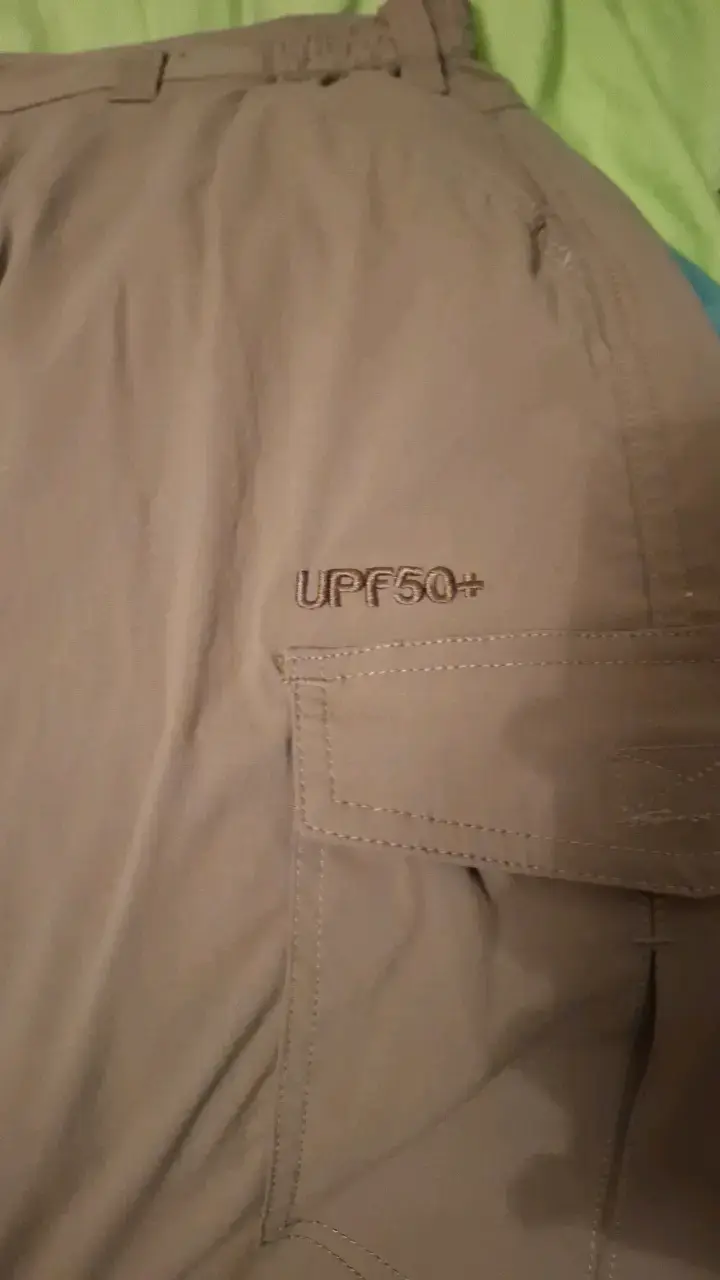 Pantalones cargo desmontables color caqui - 4