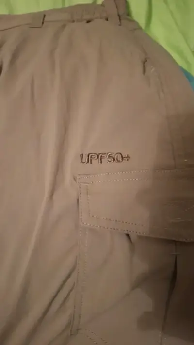 Pantalones cargo desmontables color caqui - miniatura 4