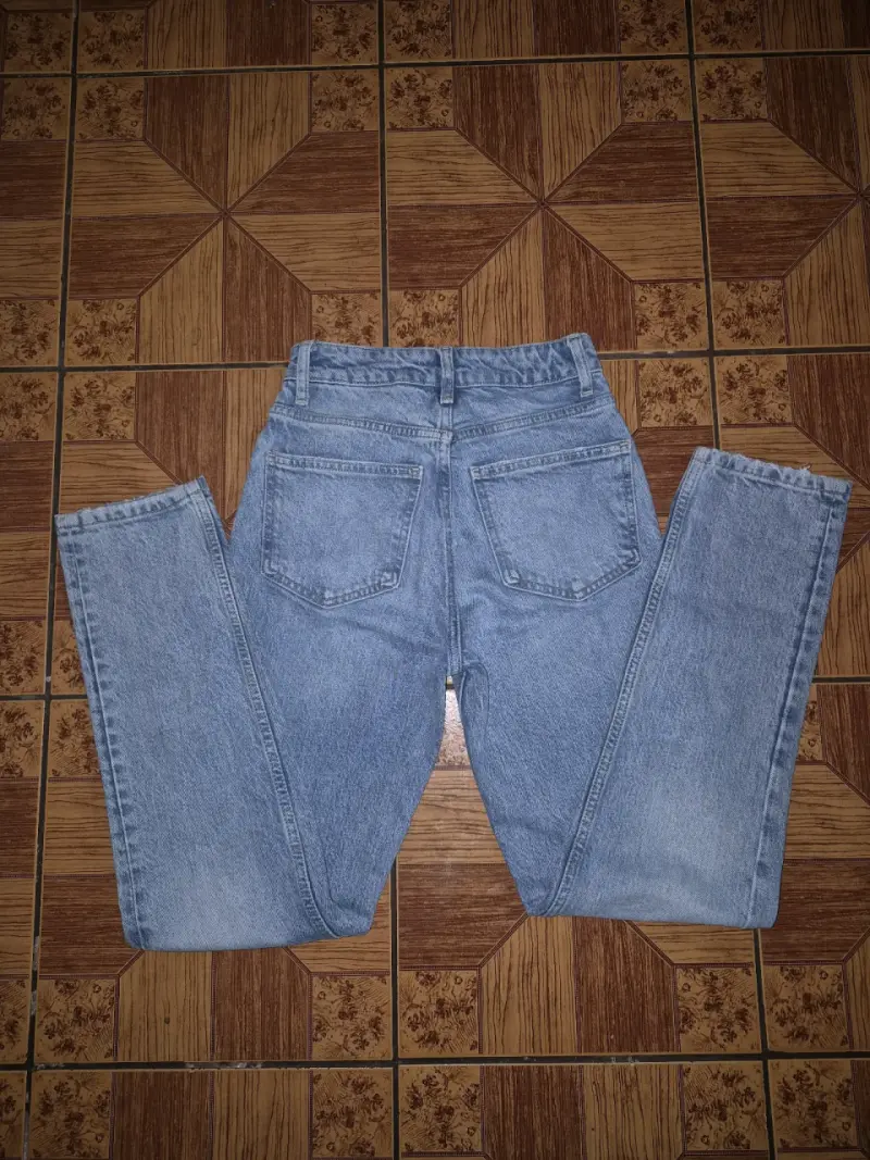 Jeans azul claro Zara de tiro alto - 2